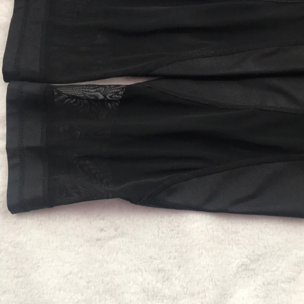 🖤🏃🏻♀️Infinity athletic capris, medium🏃🏻♀️🖤 - Picture 6 of 7